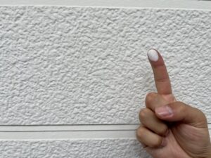 チョーキング　白亜化