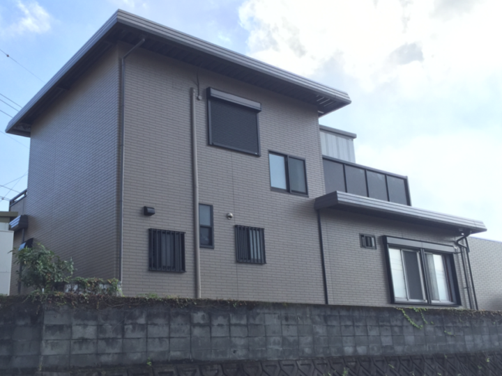 積水ハウスで前回重ね張りしたサイディング外壁の塗装と折半屋根塗り替え（三島市・Ｋ様邸）