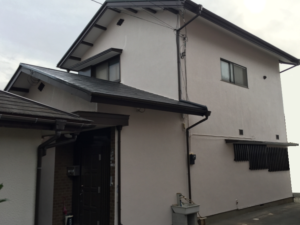 リシン掻き落し仕上げ外壁のクラック補修と外壁塗装・屋根塗装（田方郡函南町・H様邸）