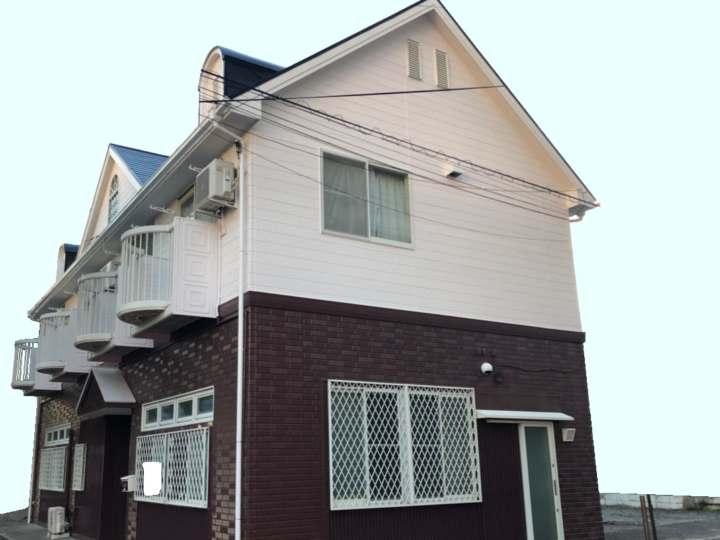 アパートの外壁・屋根塗装、プラス通路のシート設置を施した施工事例（沼津市　K様邸）