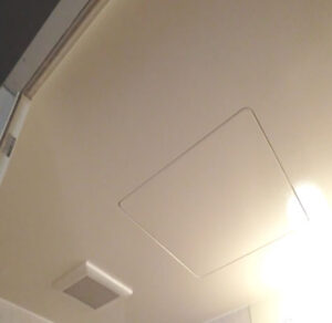 浴室天井塗装　富士市Ｓ　アパート　