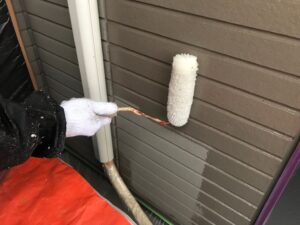 外壁塗装　下塗り