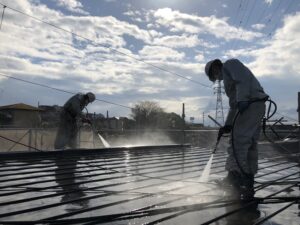 屋根塗装　高圧洗浄