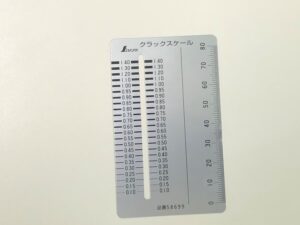 クラックスケール