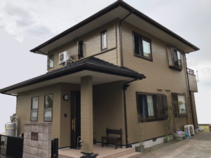 小山町・K様邸　ブラウンで統一した塗装　外壁塗装　屋根塗装　付帯物塗装　|静岡県沼津市・三島市・富士市・静岡市の外壁塗装・屋根塗装専門店塗替え情報館