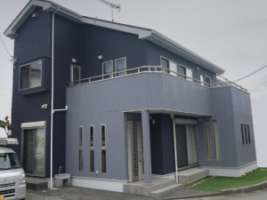御殿場市・U様邸　ブルーグレーの2色使い外壁塗装　外壁塗装　屋根塗装　付帯物塗装　|静岡県沼津市・三島市・富士市・静岡市の外壁塗装・屋根塗装専門店塗替え情報館