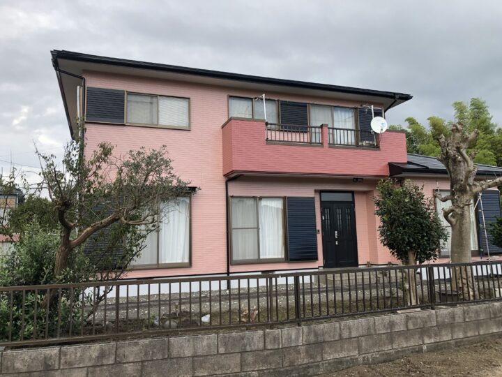 裾野市・S様邸　可愛いピンクの2色塗り外壁塗装　外壁塗装　屋根塗装　付帯物塗装　｜静岡県沼津市・三島市・富士市・静岡市の外壁塗装・屋根塗装専門店　塗替え情報館