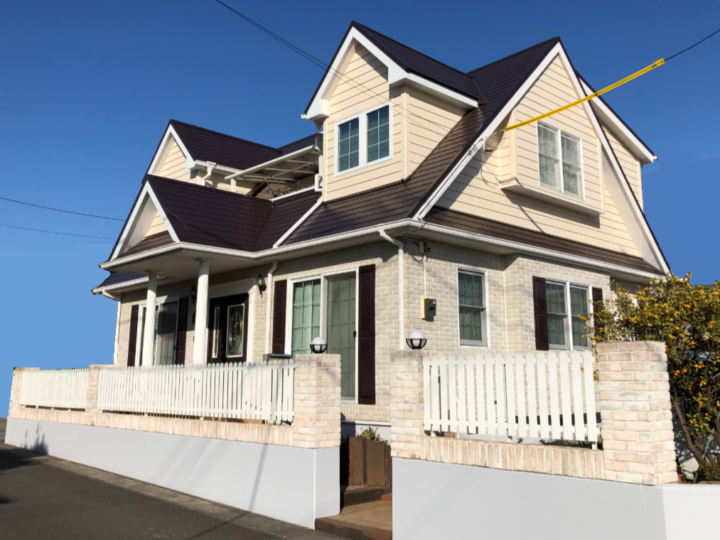 沼津市・U様邸　屋根の色をがらっと変えた塗装　外壁塗装　屋根塗装　付帯物塗装　|静岡県沼津市・三島市・富士市・静岡市の外壁塗装・屋根塗装専門店塗替え情報館