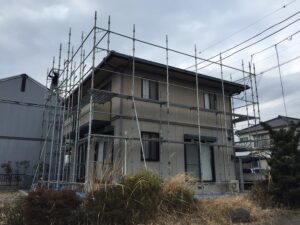 外壁塗装　足場