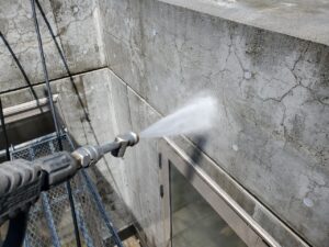 外壁塗装　高圧洗浄機
