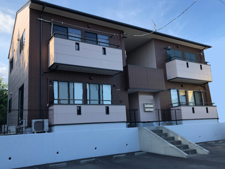 沼津市・アパート　元の色を蘇らせるアパート塗装　外壁塗装　付帯物塗装　屋根カバー工法　|静岡県沼津市・三島市・富士市・静岡市の外壁塗装・屋根塗装専門店塗替え情報館