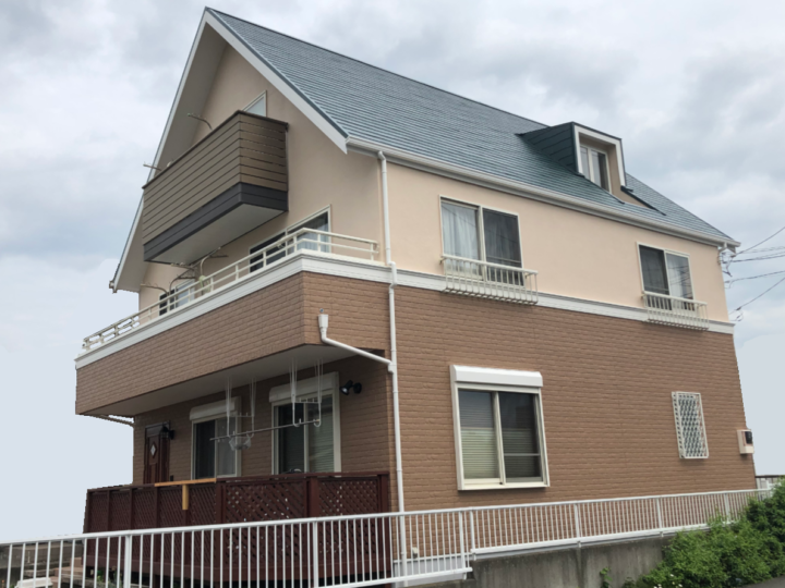 沼津市・U様邸　胴差が映える2色塗りの外壁塗装　外壁塗装　屋根塗装　付帯物塗装　|静岡県沼津市・三島市・富士市・静岡市の外壁塗装・屋根塗装専門店塗替え情報館