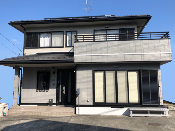 御殿場市・T様邸　パナホームの元のグレーを生かした外壁塗装　外壁塗装　付帯物塗装　｜静岡県沼津市・三島市・富士市・静岡市の外壁塗装・屋根塗装専門店　塗替え情報館